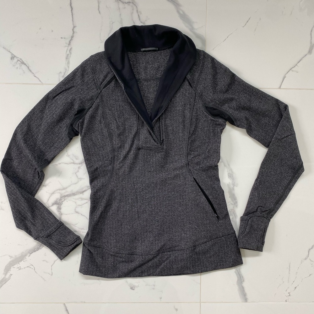 Lululemon ThinkFast Pullover Size 6
